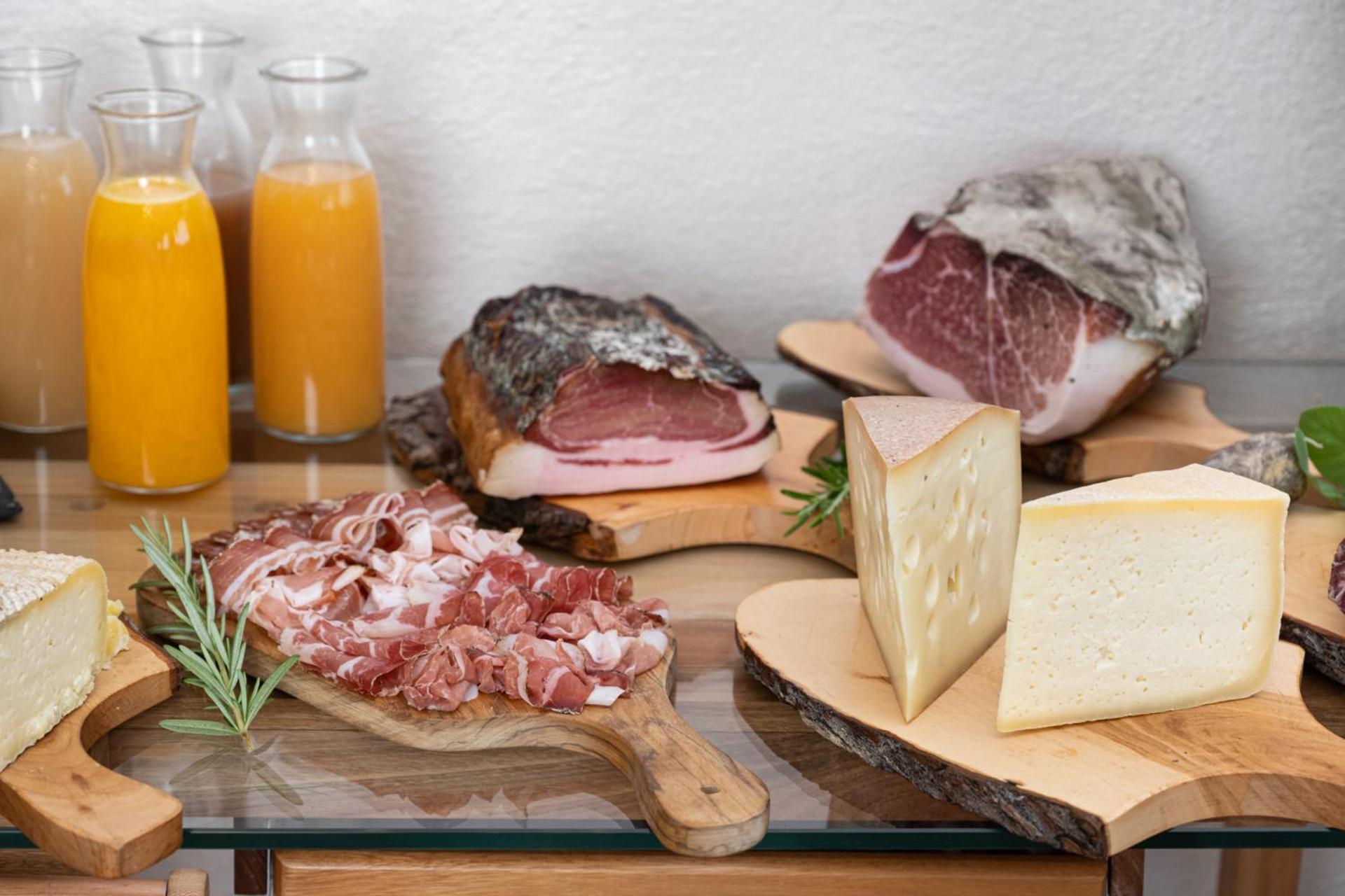 Bed and Breakfast Piccolo Orso Bruno Cavareno Exterior foto